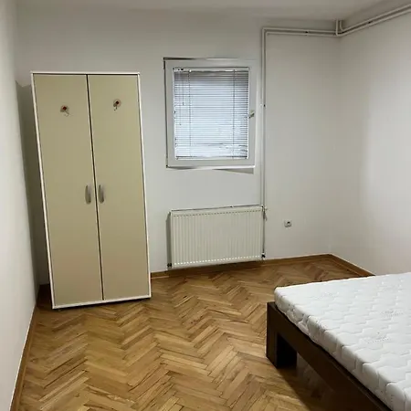 Hotel 中华楼 - *